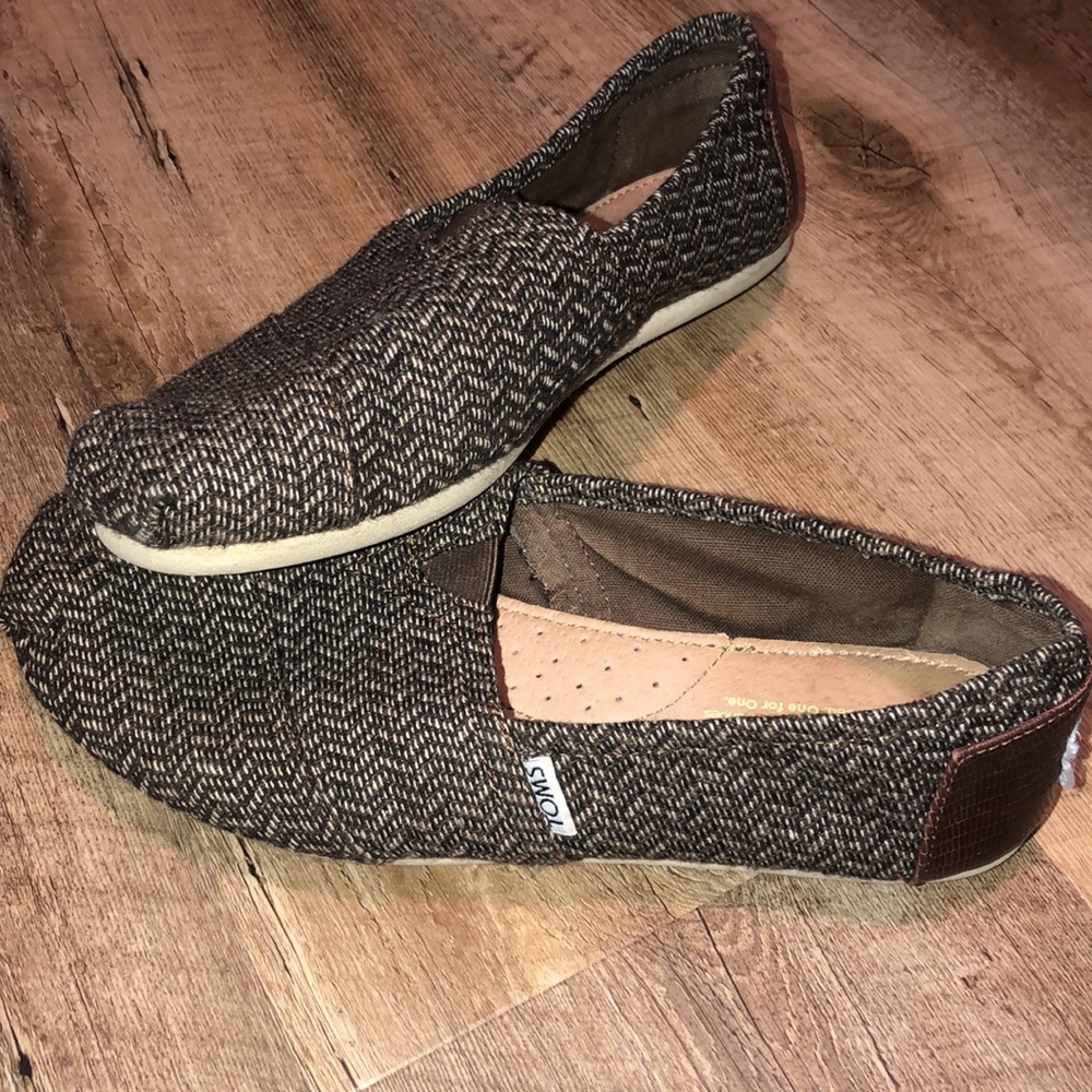 Toms